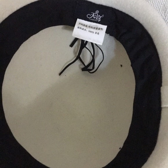 Wool hat  with bow and stone decoration - Picture 6 of 6